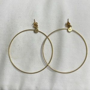 Vintage gold tone hoop earrings